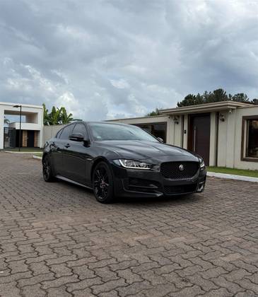 JAGUAR XE 2.0 16V SI4 TURBO GASOLINA R-SPORT 4P AUTOMÁTICO
